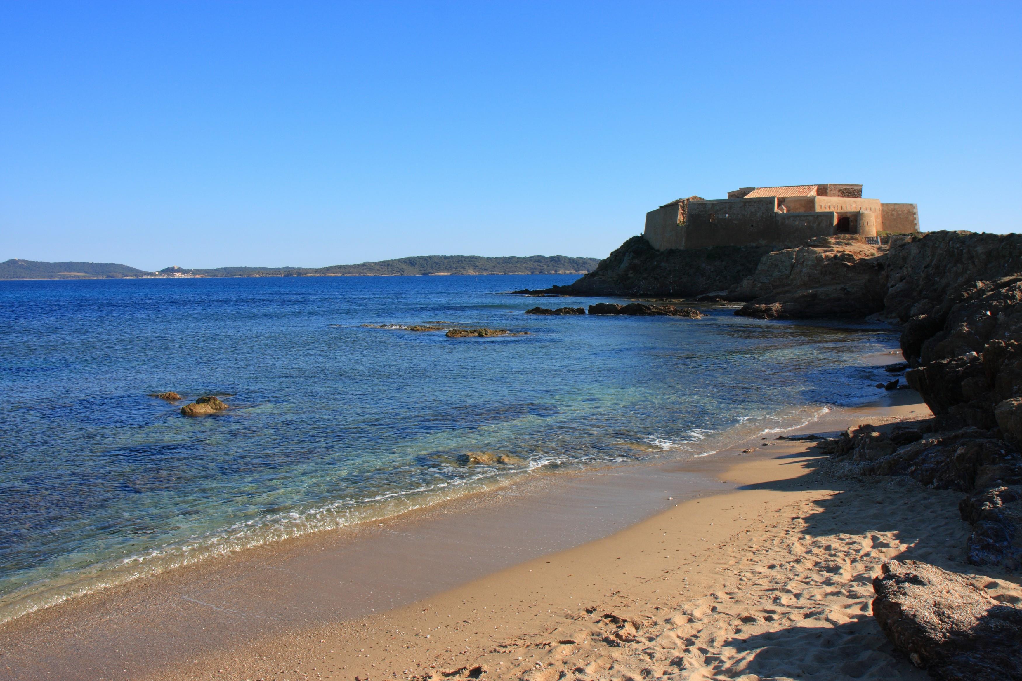 Camping LA TOUR FONDUE - Provence-Alpes-Côte d'Azur - Image n°4 Camping LA TOUR FONDUE - Provence-Alpes-Côte d'Azur - Image n°4