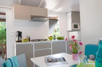 Mietunterkunft - Mobile Home Azur - !!! Nb: 5. Bett = 40 Kg Max!!! - Camping LA TOUR FONDUE