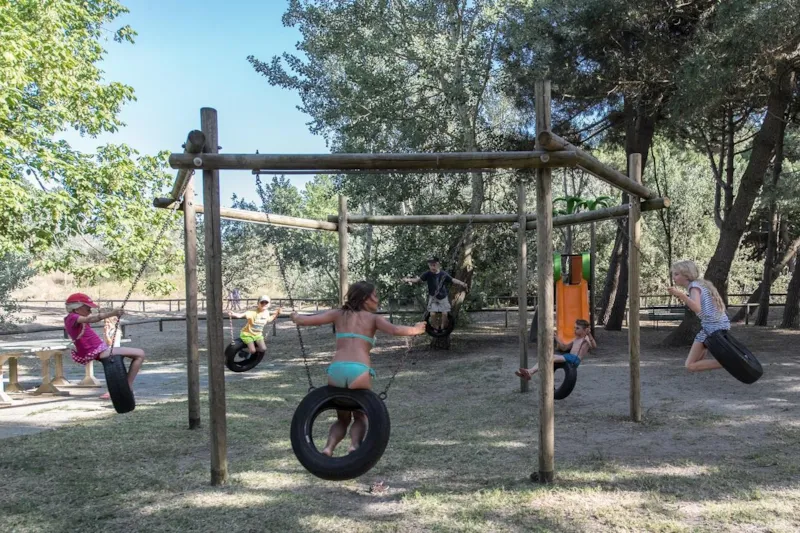 Emplacement  Tente/Caravane Et Voiture - Camping Car