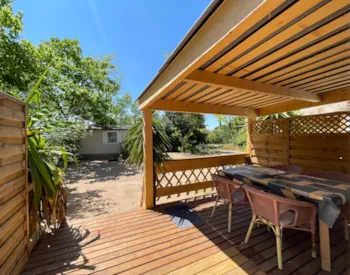 Mietunterkunft - Mobilheim „Croisette“ – 4 Personen – Verfügbar Ab 17:00 Uhr - Camping Le Domaine des Floralies