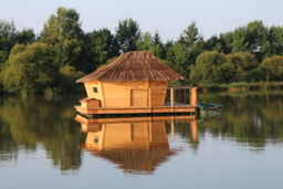 Location - Cabane Flottante Balaou (2 Adultes + 1 Enfant) - 30 M² / 1 Chambre - Camping Sandaya Village Flottant de Pressac