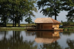 Mietunterkunft - Hütte Im Bolz Les Marquises (2 Erwachsene 1 Kinder) - 40 M² / 1 Zimmer - Behindertengerechtes - Camping Sandaya Village Flottant de Pressac