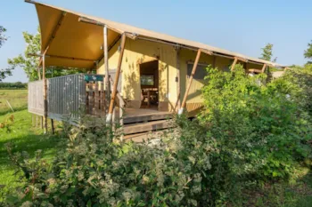 Mietunterkunft - Lodge Serval 2 Schlafzimmer **** - Camping Sandaya Village Flottant de Pressac