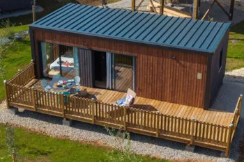 Mietunterkunft - Cottage Lagon 2 Schlafzimmer Premium - Camping Sandaya Village Flottant de Pressac