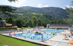 Établissement Camping Des Neiges - Aigueblanche