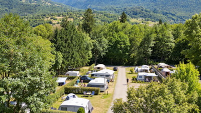 High comfort package (tent / caravan or motorhome, electricity 10A + water)
