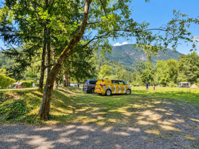 High comfort package (tent / caravan or motorhome, electricity 10A + water)