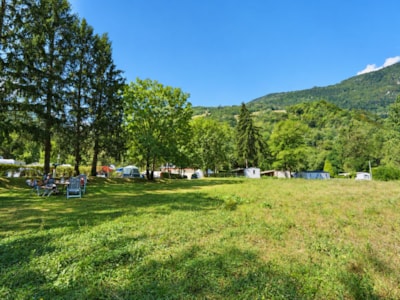 High comfort package (tent / caravan or motorhome, electricity 10A + water)