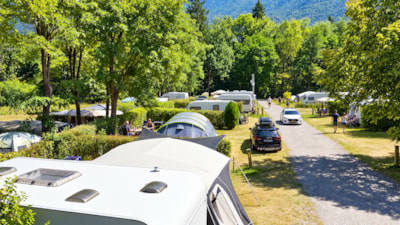 High comfort package (tent / caravan or motorhome, electricity 10A + water)
