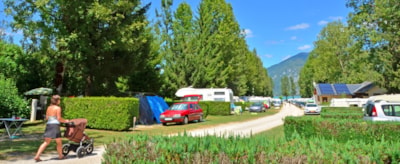 Camping package (pitch, 2 people, 1 vehicle)