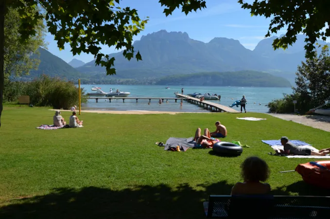 Camping les Rives du Lac - image n°1 - Camping Direct