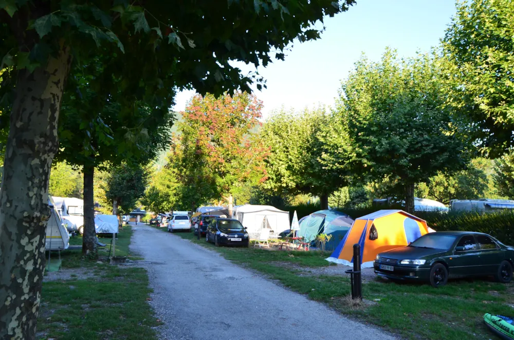 Emplacement tente, caravane ou camping-car