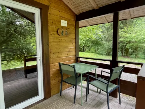 Location - Chalet Pour 2 Personnes - 17 M² - 1 Chambre S - image n°6 - Camping Le Crêtoux