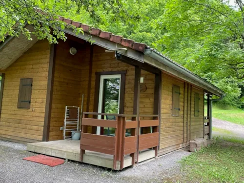 Location - Chalet Pour 2 Personnes - 17 M² - 1 Chambre S - image n°8 - Camping Le Crêtoux