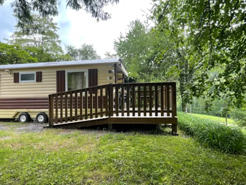 Location - Roulotte - 17M² - 1 Chambre - Sans Sanitaire Privé - image n°2 - Camping Le Crêtoux