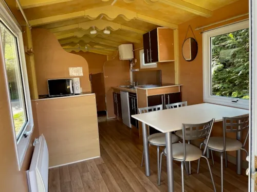 Location - Roulotte - 17M² - 1 Chambre - Sans Sanitaire Privé - image n°4 - Camping Le Crêtoux