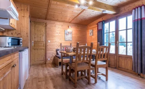 Location - Chalet Nature - 35M² - 2 Chambres - - image n°3 - Clico Chic - Alpes Lodges