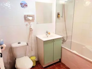 Chambre - Chambre double avec balcon - 19m² - - Clico Chic - Alpes Lodges