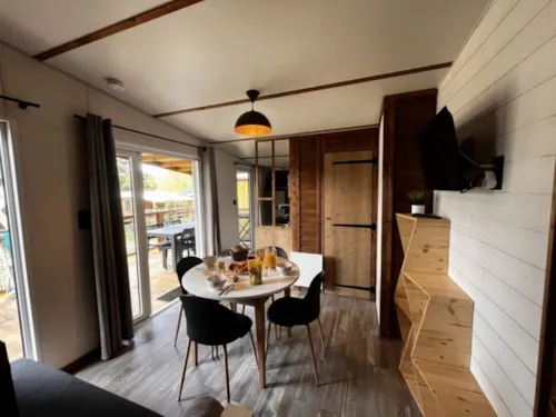 Mietunterkunft - Mobilheim Thalia Top Tv - 33M² - 2 Schlafzimmer - - image n°3 - Clico Chic - Alpes Lodges