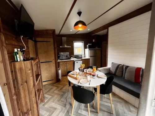 Accommodation - Mobile-Home Thalia Top Tv - 34M² - 3 Bedrooms - - image n°2 - Clico Chic - Alpes Lodges