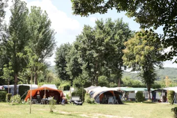 Emplacement - Emplacement Tente Ou 1 Caravane Ou 1 Camping-Car - Camping Les Deux Vallées