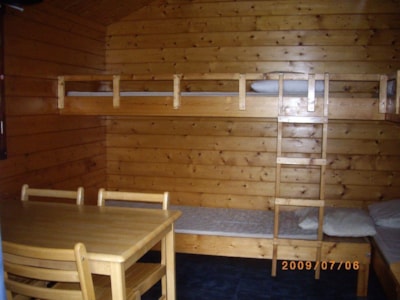 Hiker cabines — 4