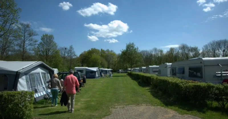 Emplacement Super Confort (Sanitaire Privé)