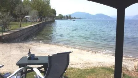 Caravane En Location Vue Lac