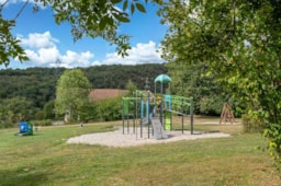 Camping Les Gorges du Chambon - image n°31 - Roulottes