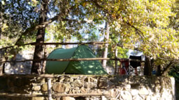 Kampeerplaats(en) - Standplaats (Kleine Tent) + Voertuig Op De Parkeerplaats. Terrasvormige Camping. - Camping La Pineta