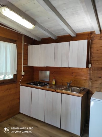 Bungalow with shower — 2