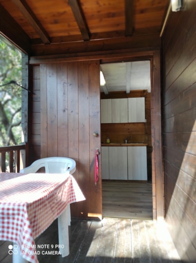 Bungalow with shower — 3