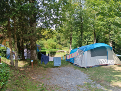 Comfort Pitch Large Tent/Van/Caravan/Motorhome less than 6.50 m long (electricity included) — 1