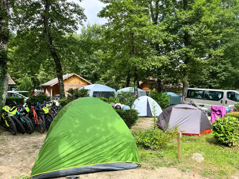 Emplacement Confort Small Pour Petite Tente (Avec Électricité)