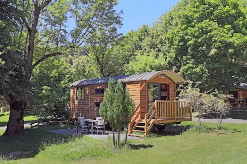 Location - Lodge Vue Lac - image n°1 - Camping Vieille Église