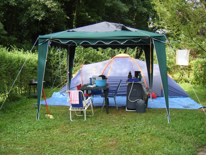 Forfait 2 Personnes, Avec Électricité, 1 Emplacement, 1 Tente/ Caravane/ Camping-Car, 1 Véhicule