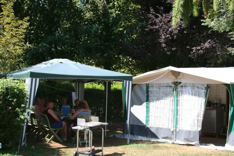Forfait 2 Personnes, Avec Électricité, 1 Emplacement, 1 Tente/ Caravane/ 1 Véhicule