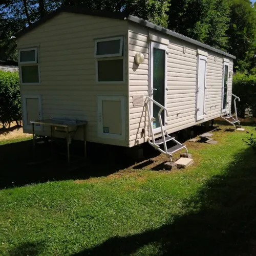 Emplacement - Forfait 2 Personnes, Avec Sanitaire Individuel, 1 Emplacement, 1 Tente/ Caravane, 1 Véhicule - image n°3 - Camping de Saumont