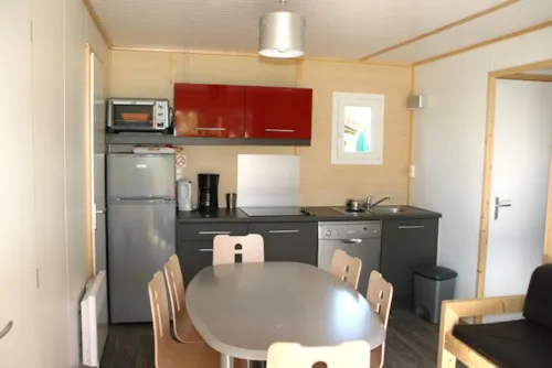 Accommodation - Chalet 35 M² 3 Bedrooms + Terrace - image n°2 - Camping du Chatelet