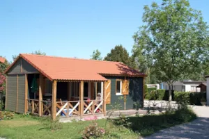 Locatif - CHALET 35 m² 2 chambres PMR  Terrasse - Camping du Chatelet