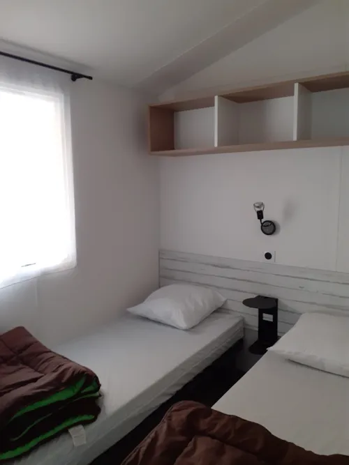 Huuraccommodatie(s) - Stacaravan Bermudes Trio 31 M² - image n°7 - Camping La Renouillère