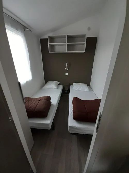 Accommodation - Mobile Home Bermudes Duo 27 M² - image n°6 - Camping La Renouillère