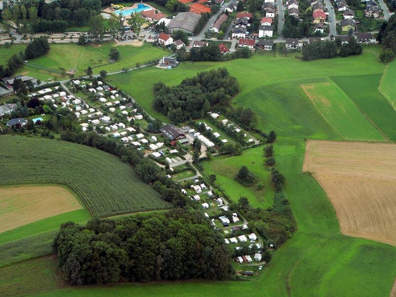 Nibelungen-Camping Am Schwimmbad — Photo 6