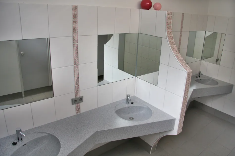 Nibelungen-Camping Am Schwimmbad