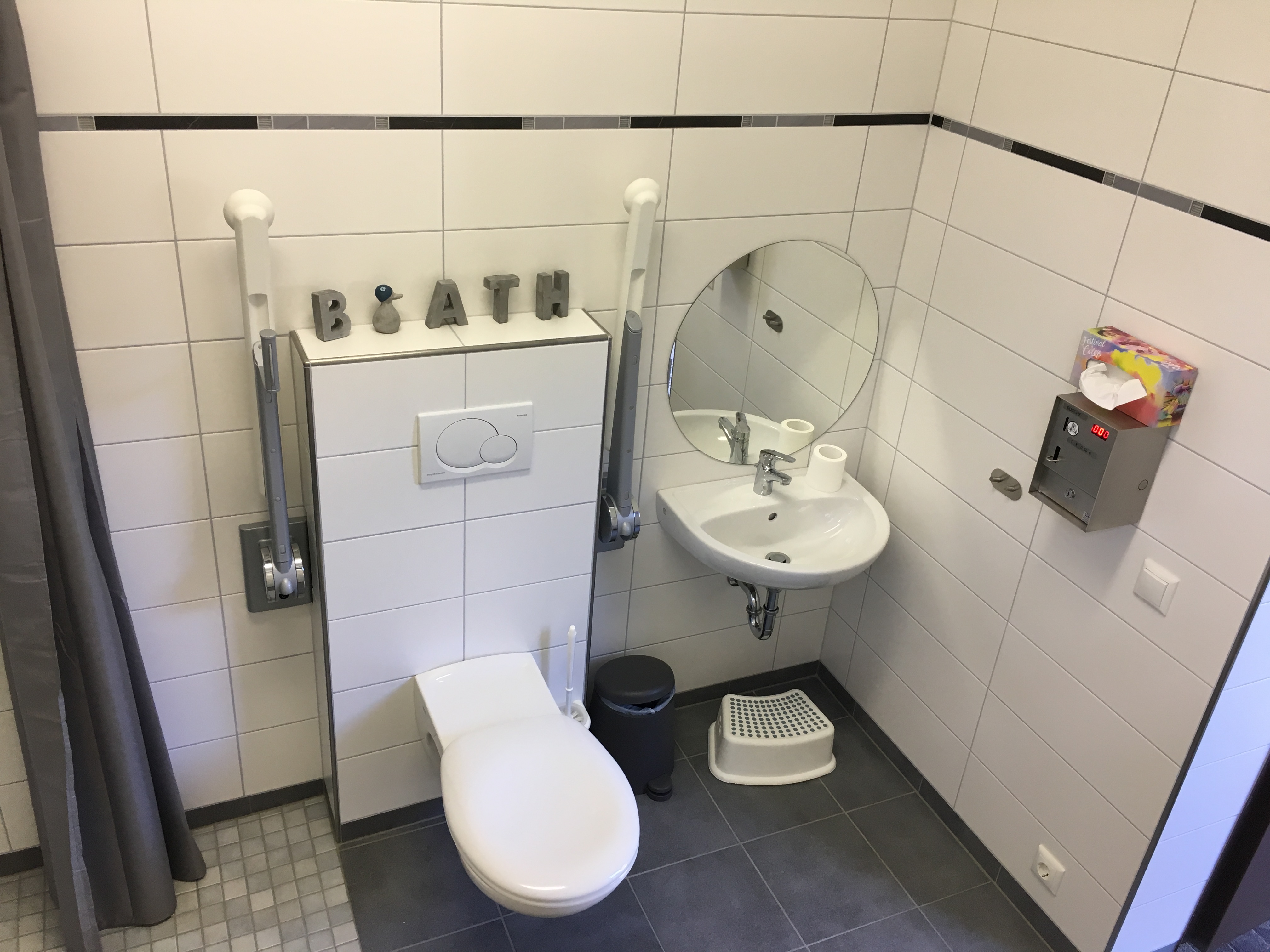 Privat Bathroom Rental