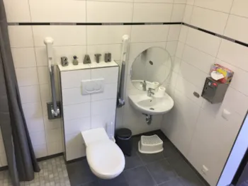 Mietunterkunft - Privatbad - Nibelungen-Camping Am Schwimmbad