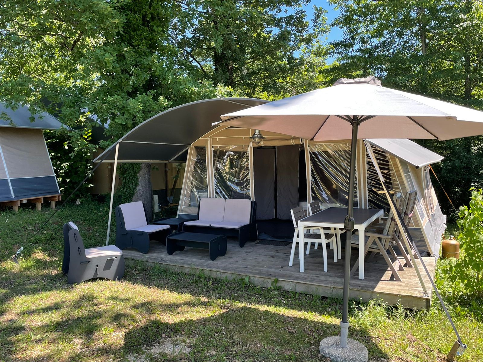 Accommodation - Lodge De Luxe - Camping Le Clou