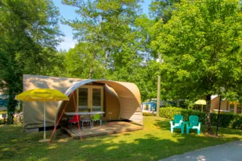 Mietunterkunft - Zeltbungalow Le Petit Château - Camping La Draille