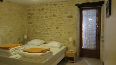 Le Vieux Moulin (The Old Mill) — 9