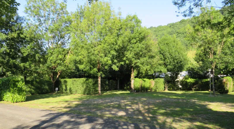 Emplacement 2 Personnes Avec Électricité